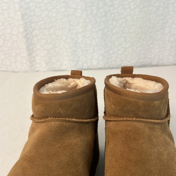 UGG PLATFORM CLASSIC MINI BOOTS 10 - Picture 16 of 16